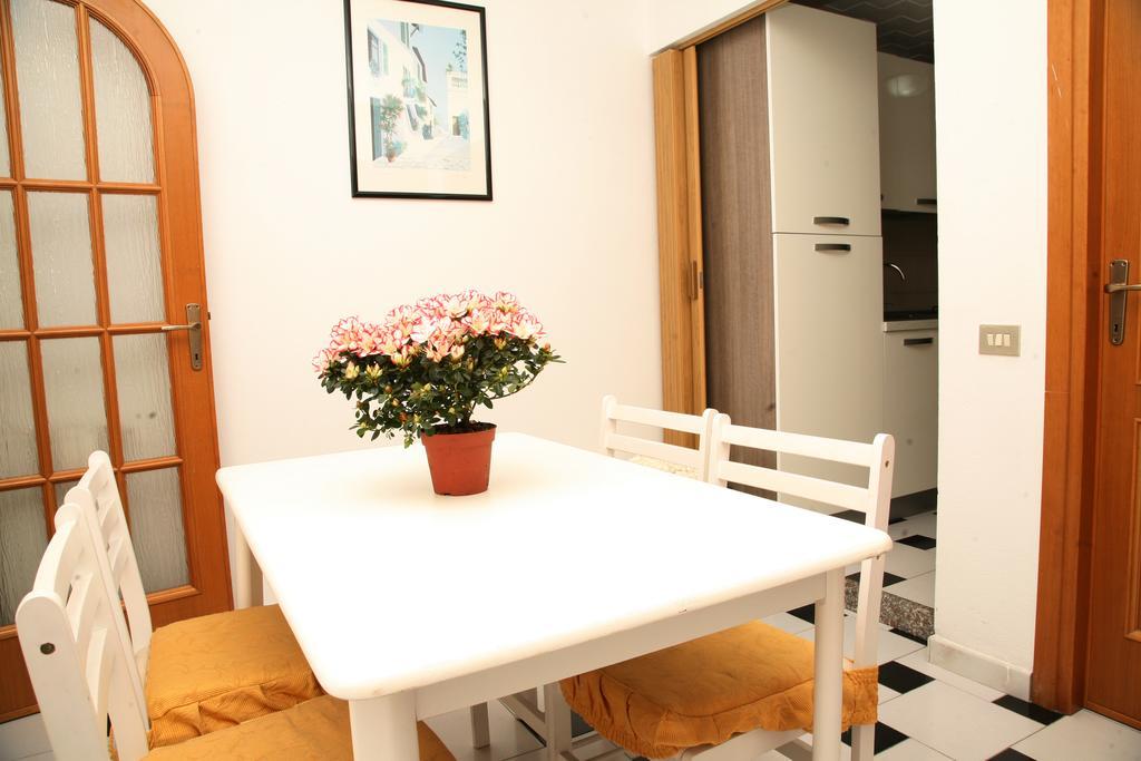 De Amicis Apartment 卡利亚里 客房 照片